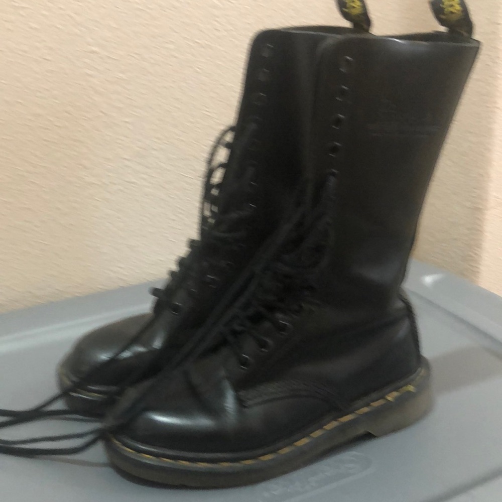 Boots love